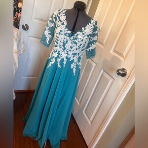 JJ House fitted top with full skirt